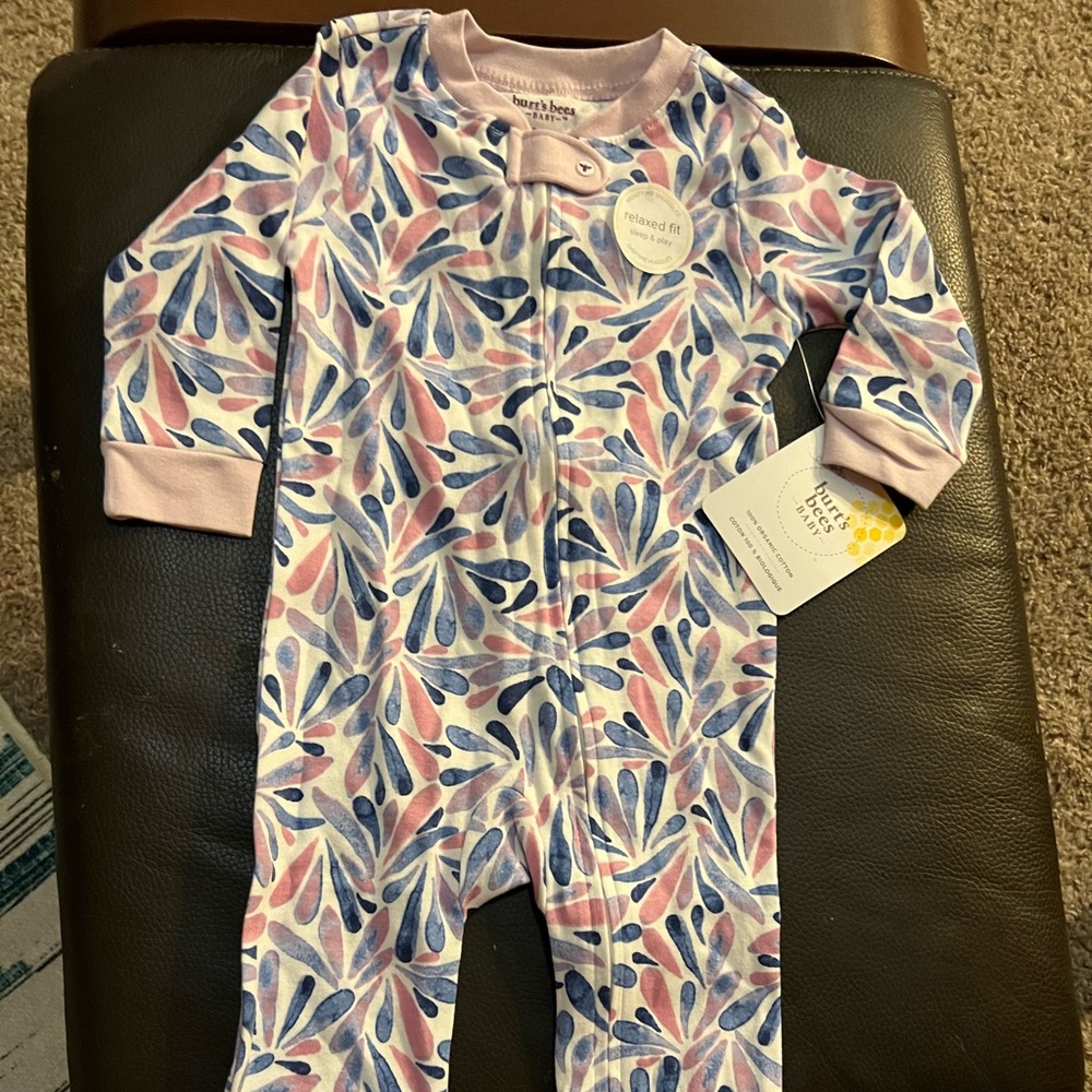BNWT Burt’s bees sleeper
